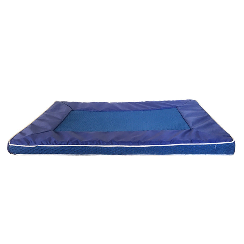 Pet cooling mat with breathable mesh centre